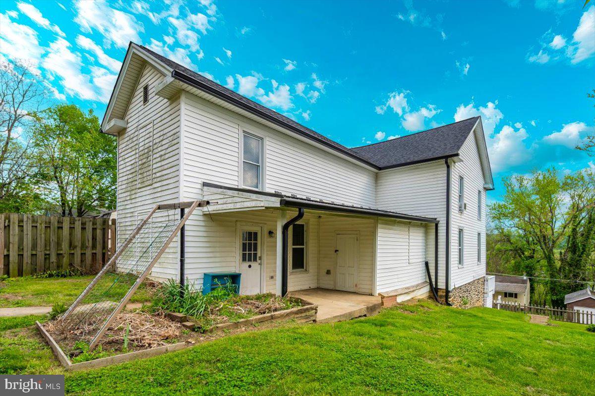 319 E A STREET