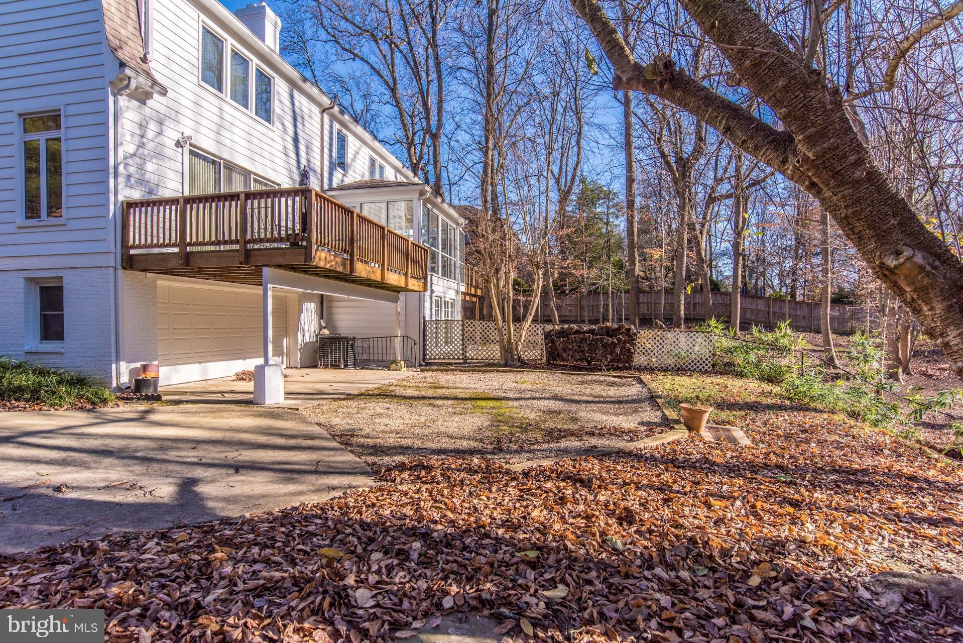 7028 HEATHERHILL ROAD