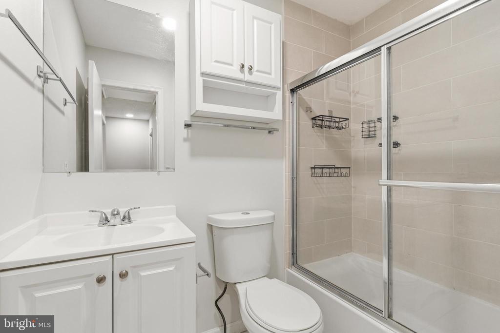 15711 AMBIANCE DRIVE