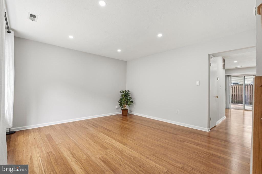 15711 AMBIANCE DRIVE