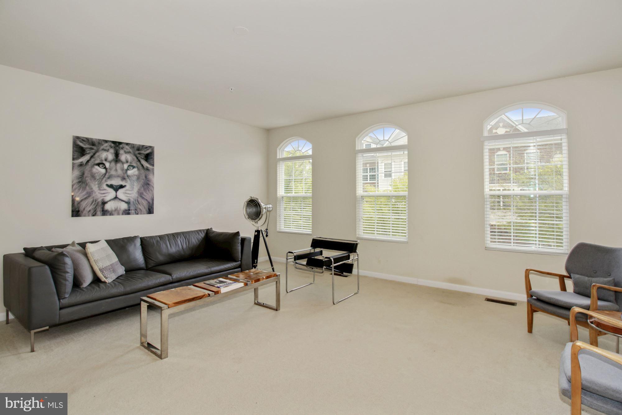 2221 CONGRESBURY PLACE