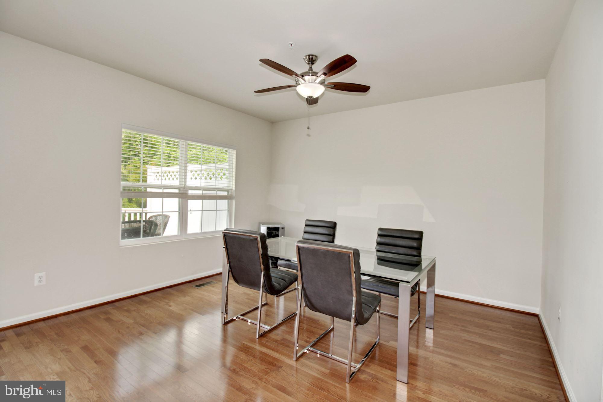 2221 CONGRESBURY PLACE