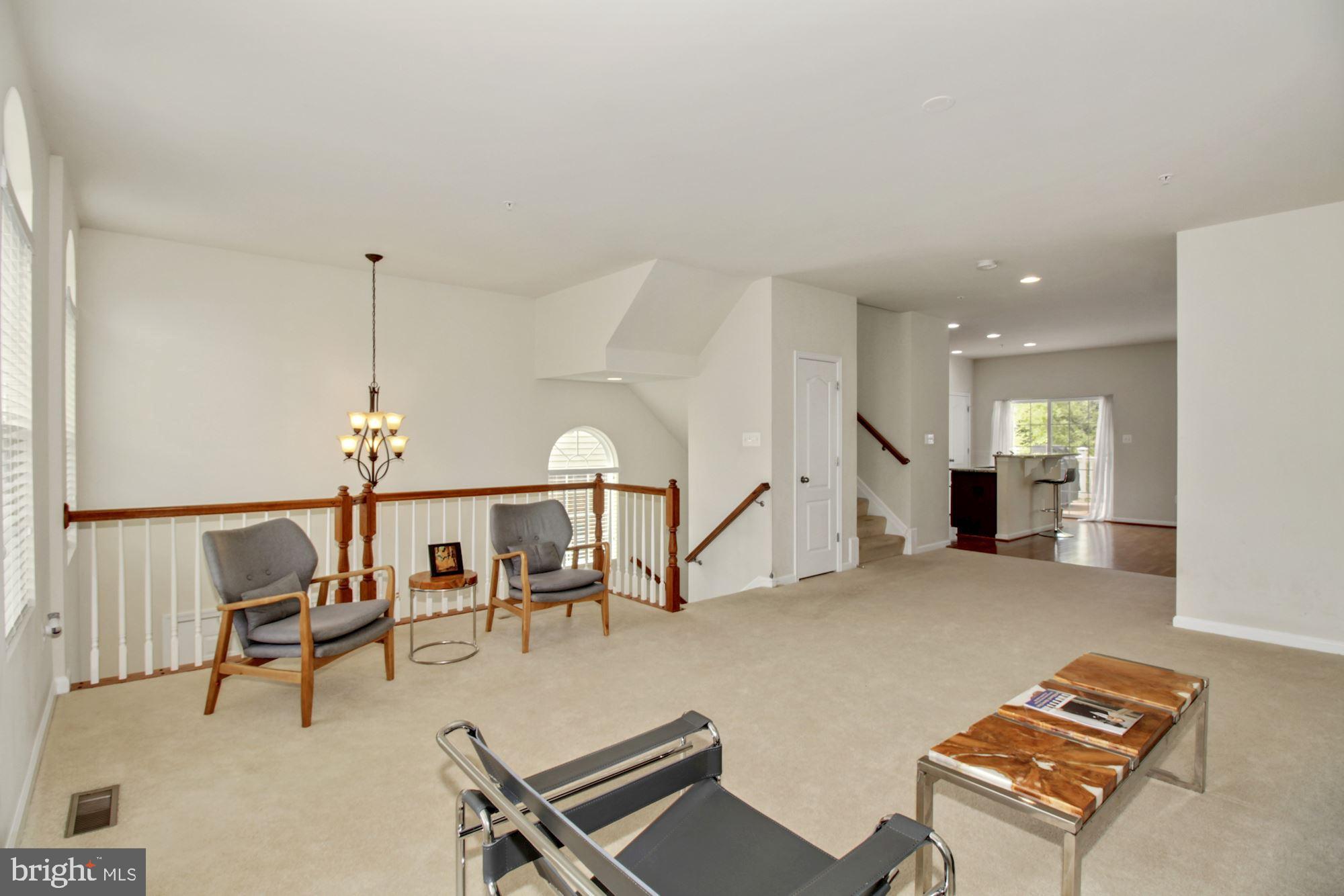 2221 CONGRESBURY PLACE