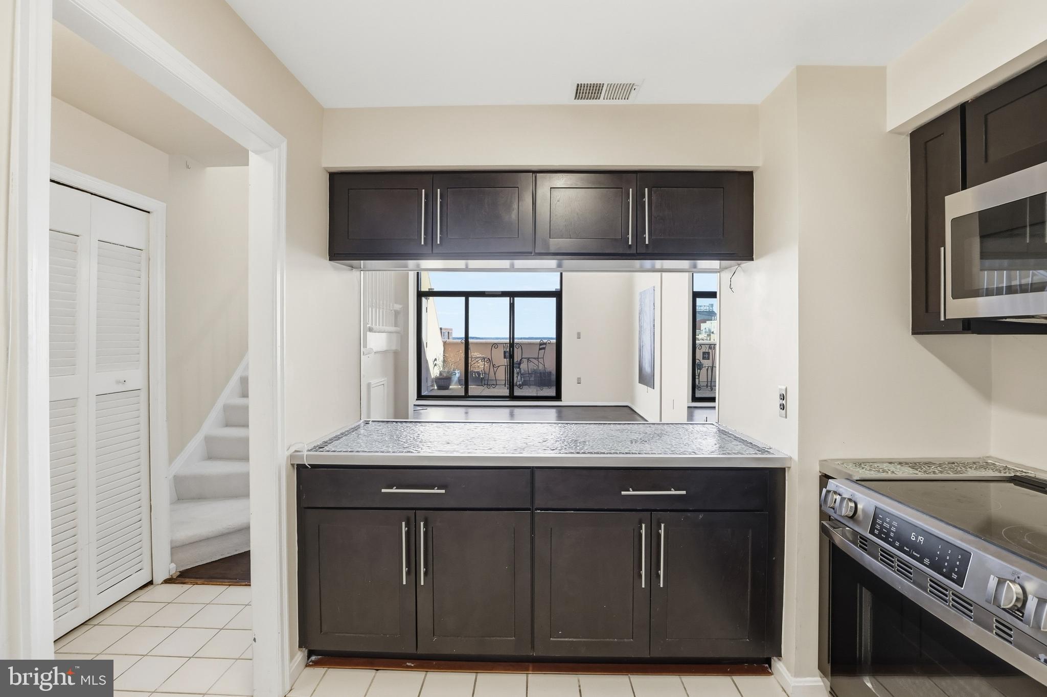 1301 N COURTHOUSE ROAD N 1804