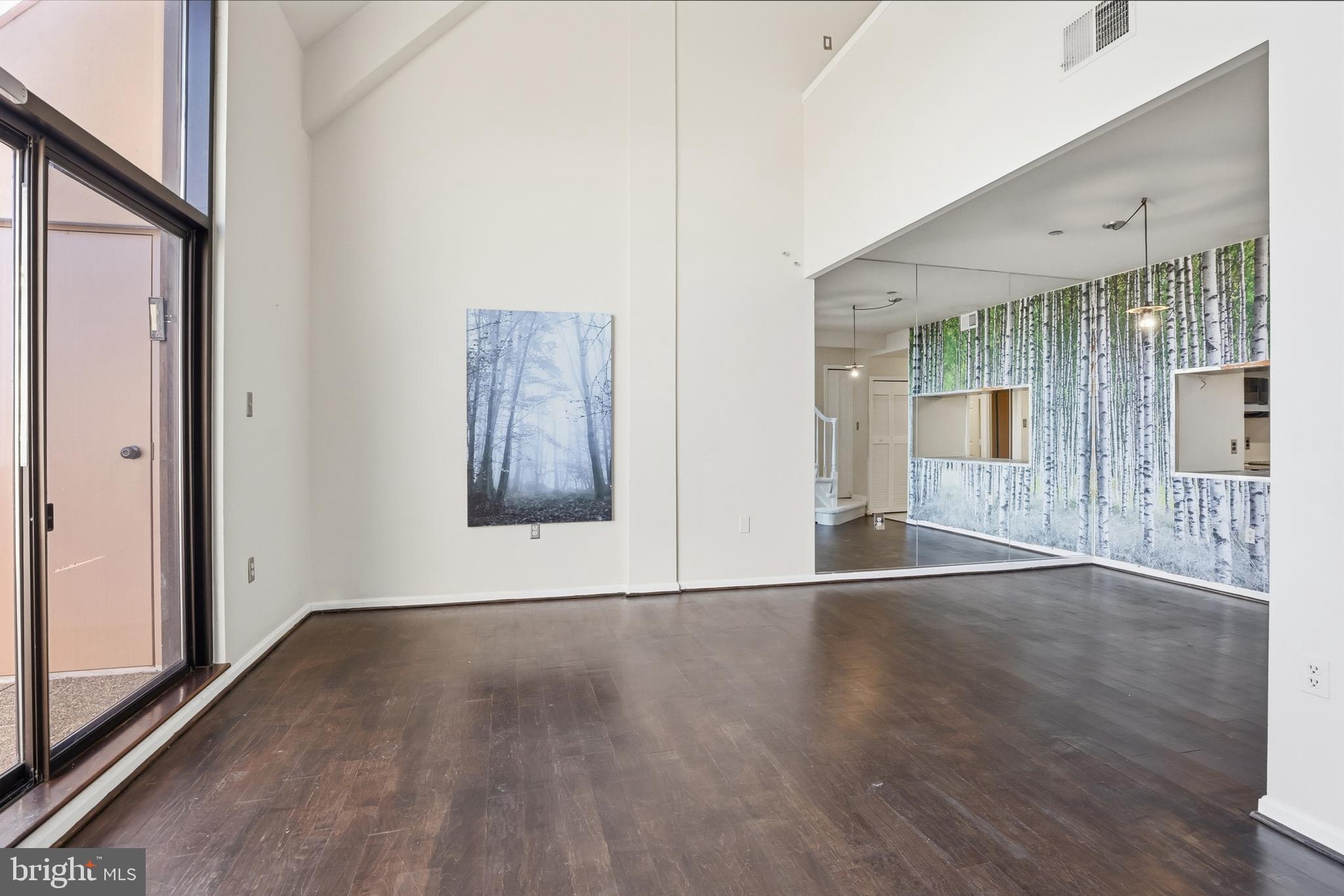 1301 N COURTHOUSE ROAD N 1804