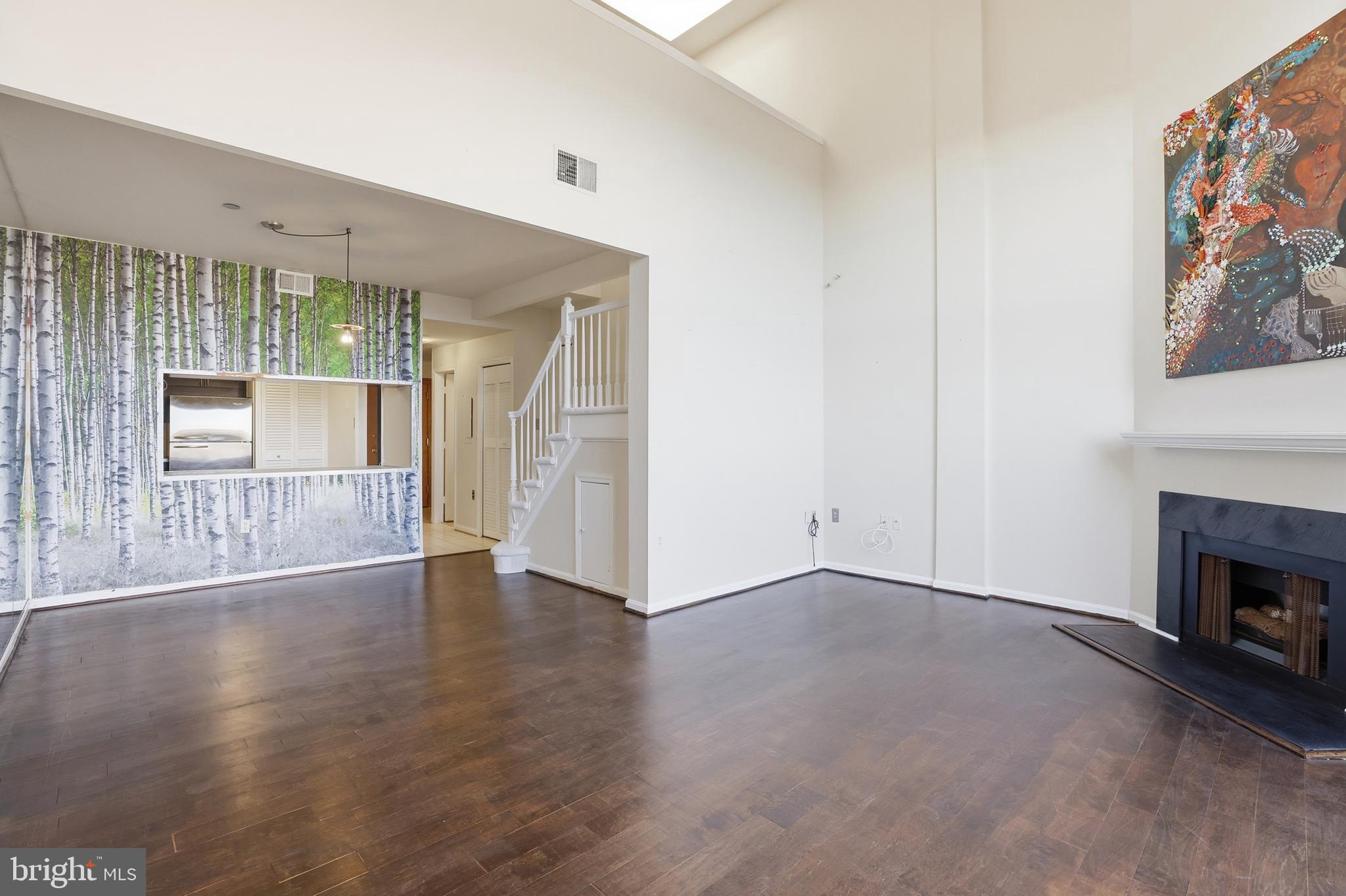 1301 N COURTHOUSE ROAD N 1804