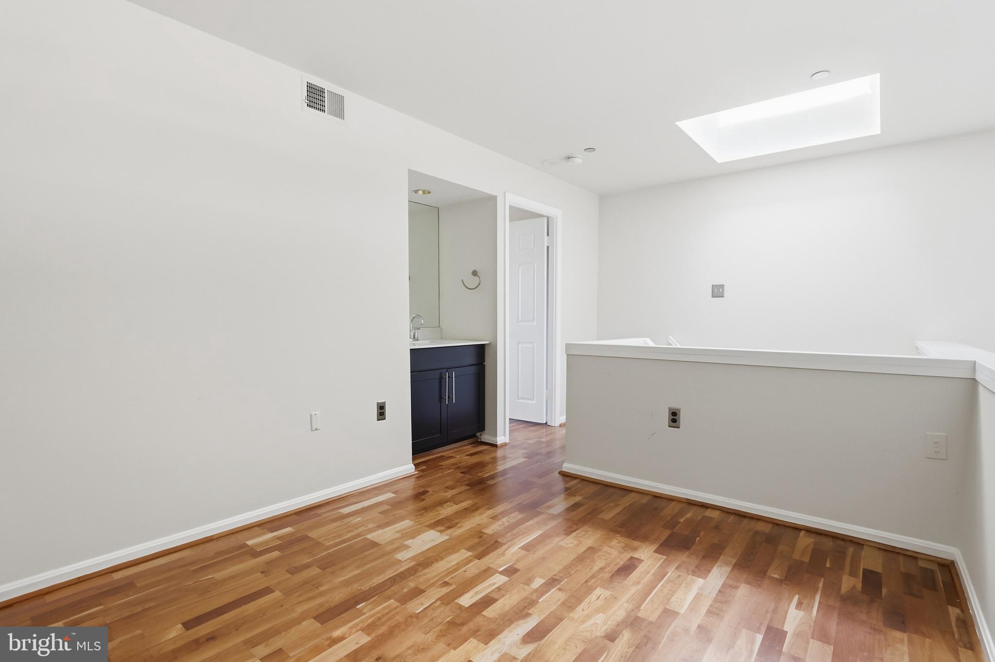 1301 N COURTHOUSE ROAD N 1804