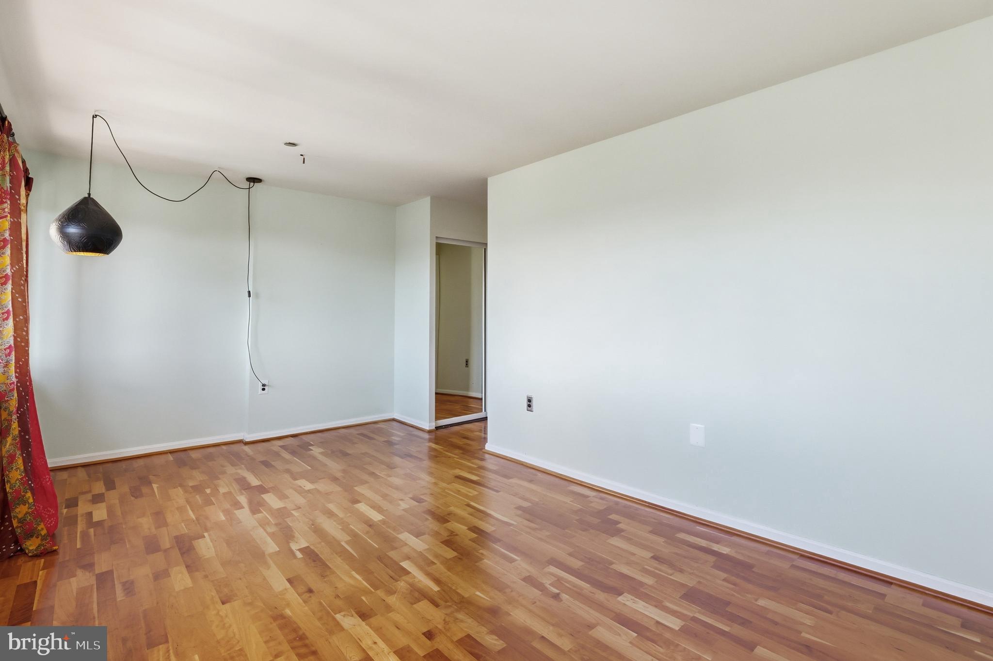 1301 N COURTHOUSE ROAD N 1804