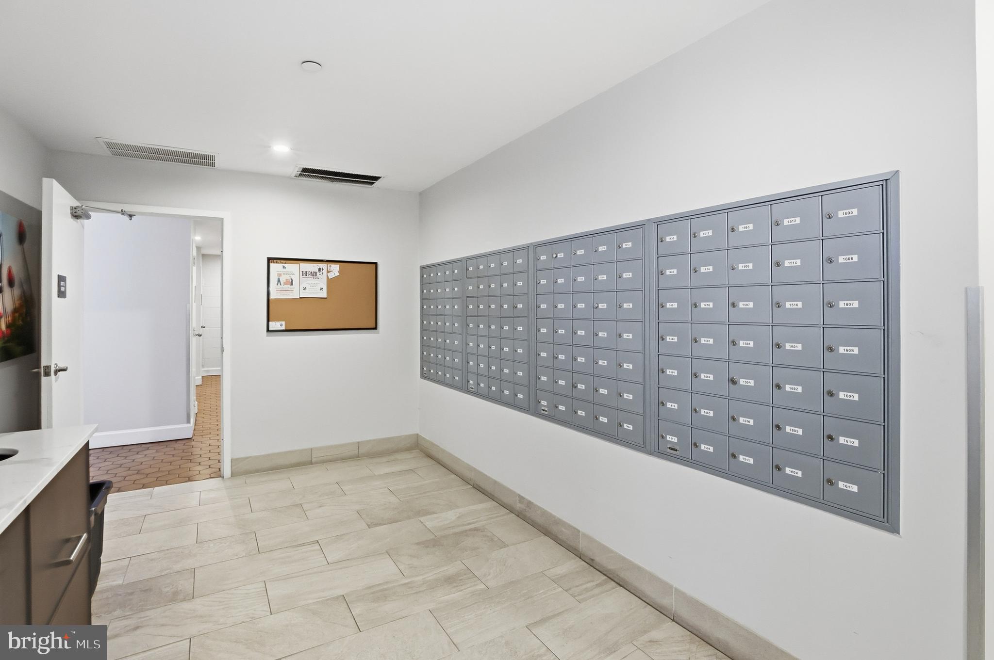 1301 N COURTHOUSE ROAD N 1804