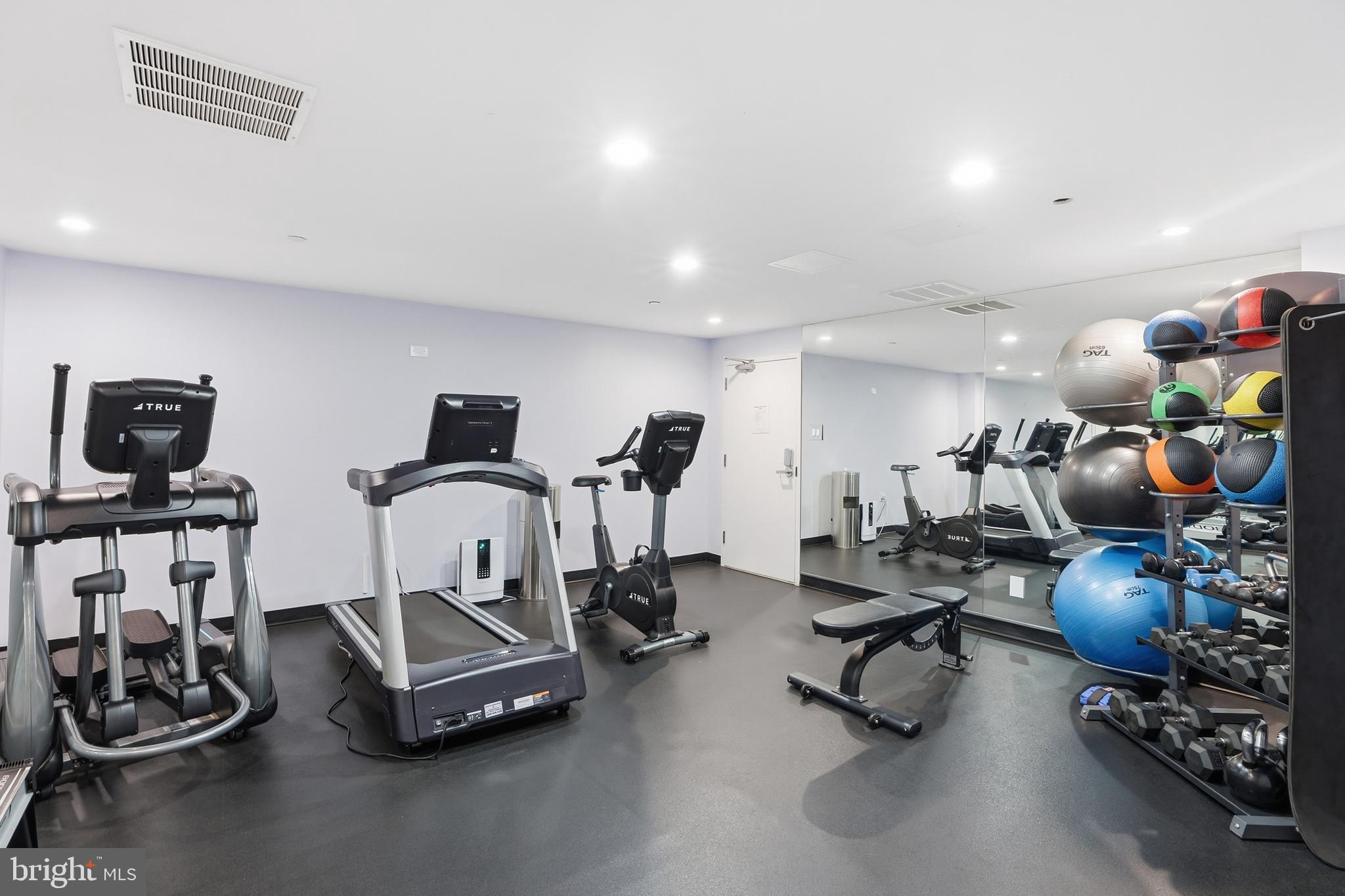 1301 N COURTHOUSE ROAD N 1804