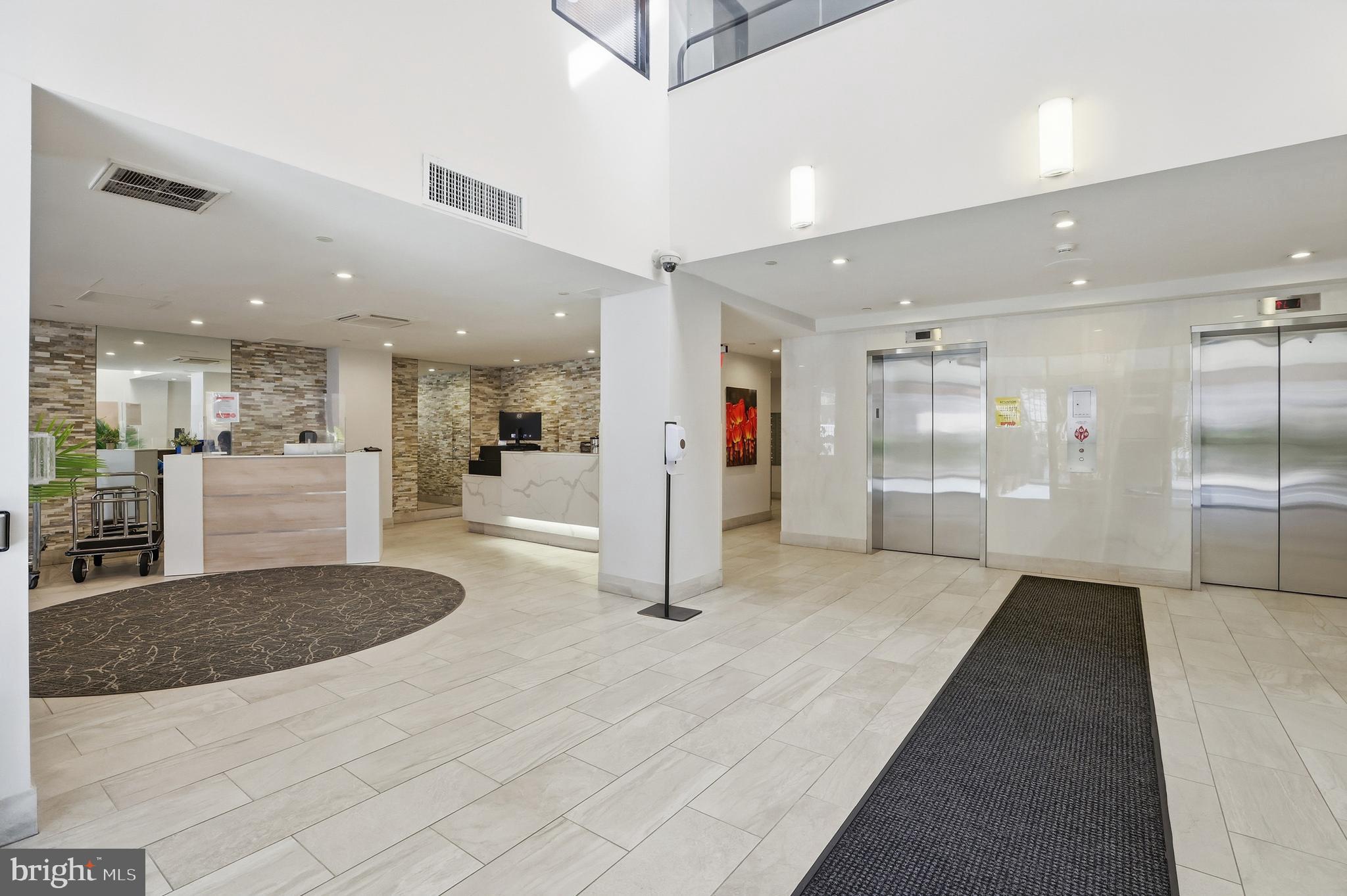 1301 N COURTHOUSE ROAD N 1804