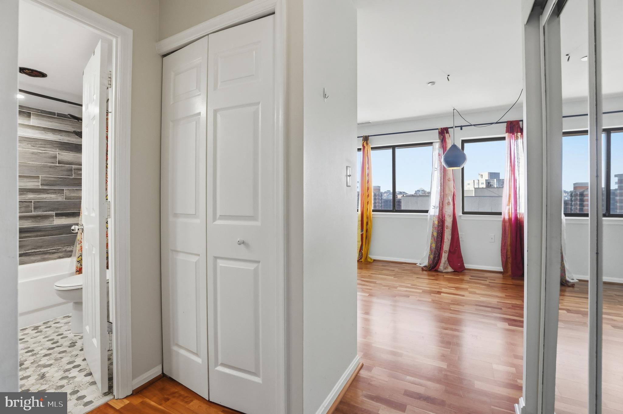 1301 N COURTHOUSE ROAD N 1804