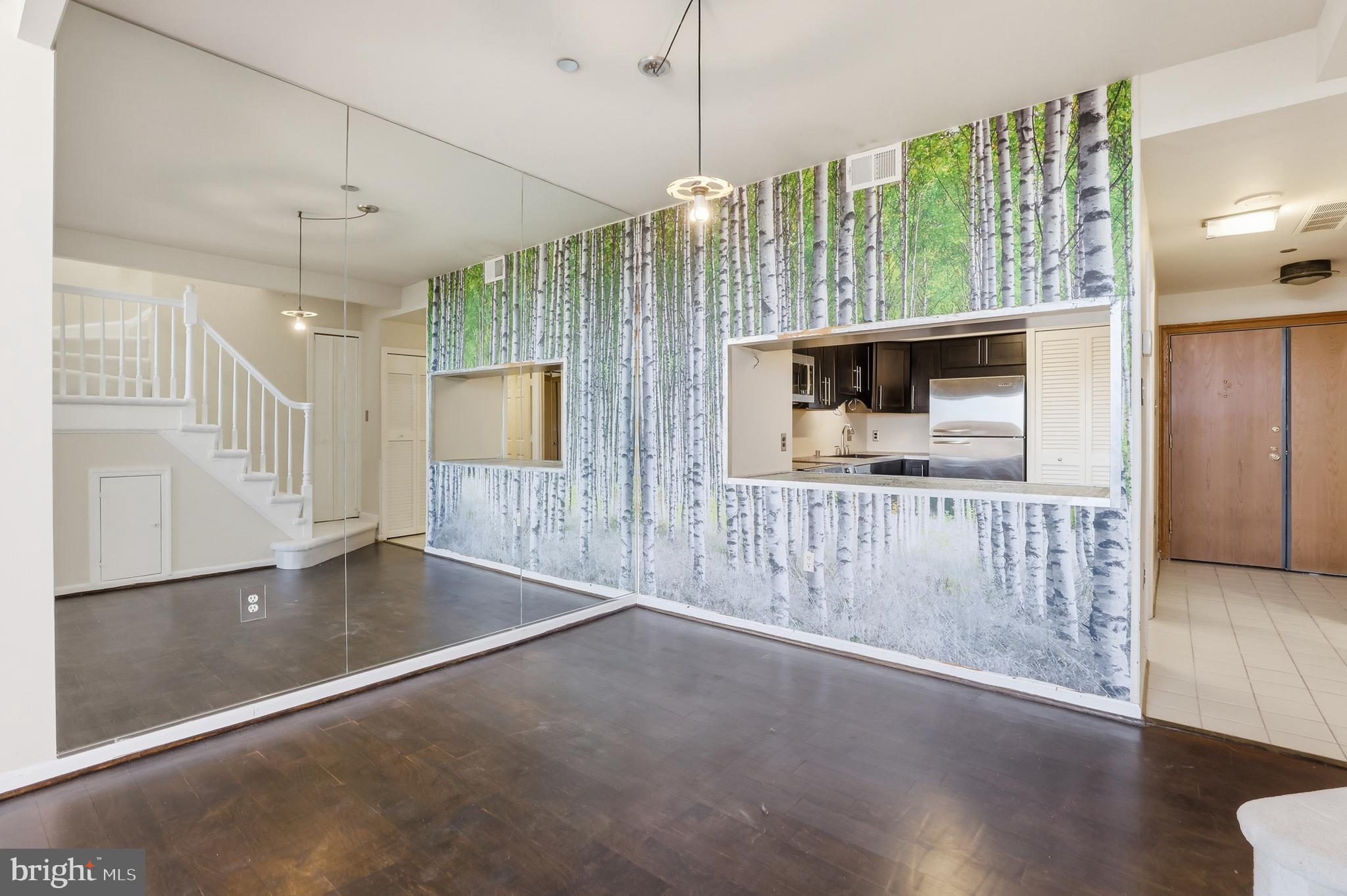 1301 N COURTHOUSE ROAD N 1804