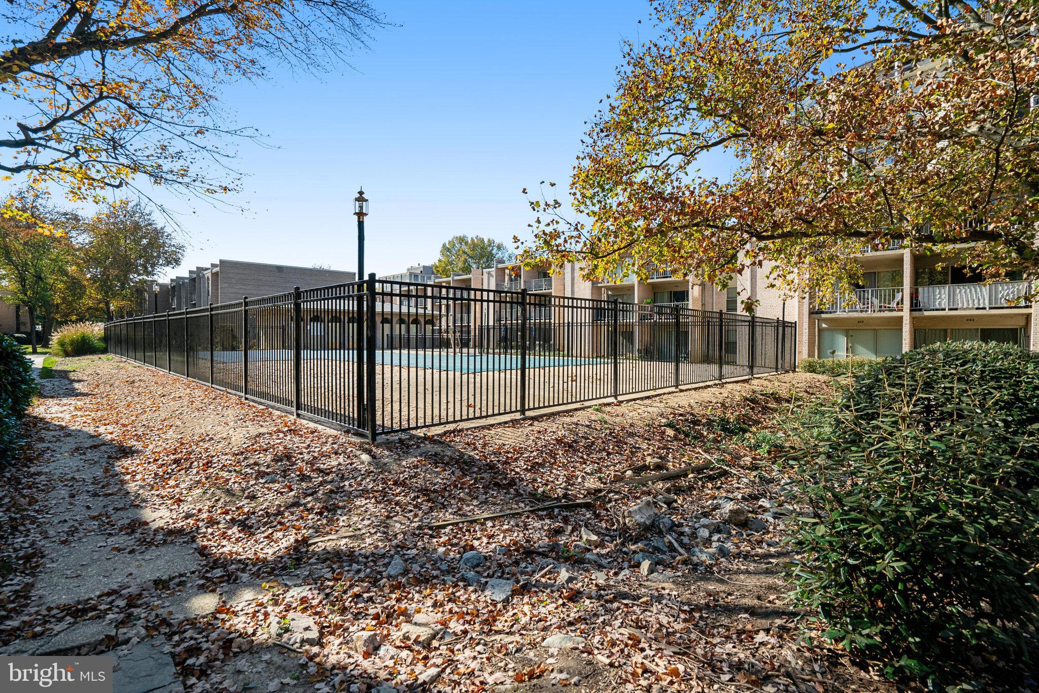 26 CANTERBURY SQUARE 102