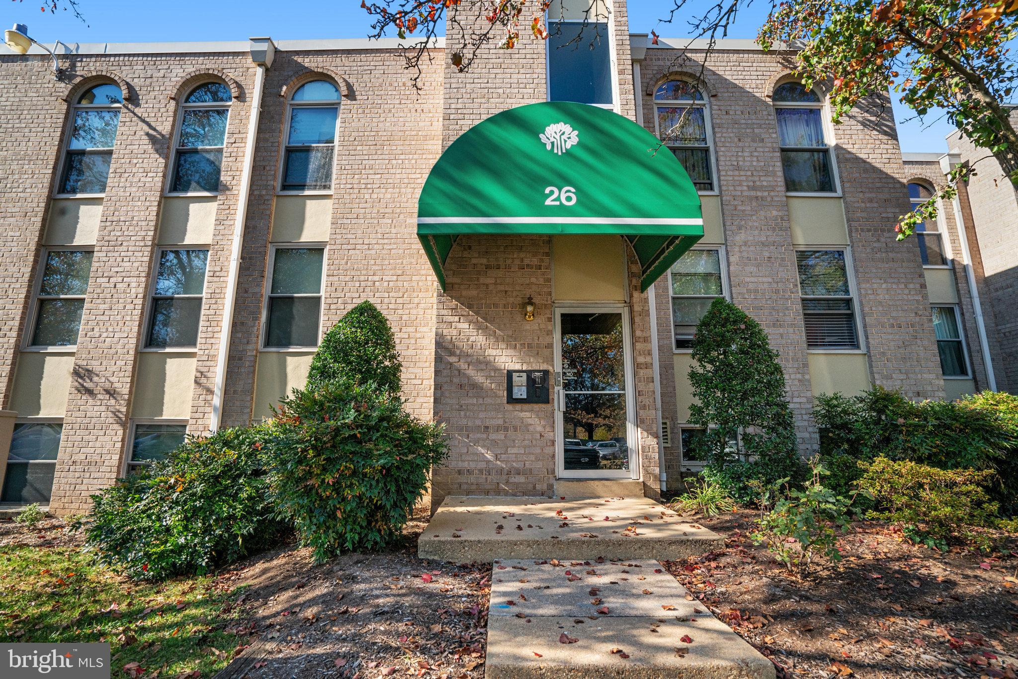 26 CANTERBURY SQUARE 102