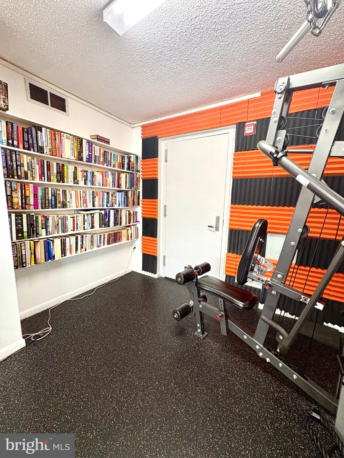 200 PICKETT STREET N 1114