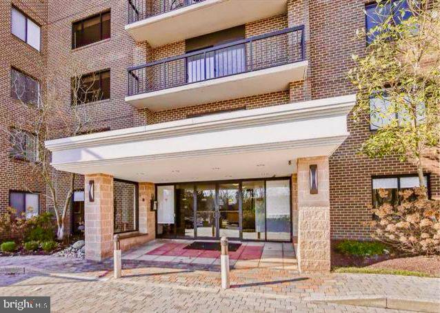 200 PICKETT STREET N 1114