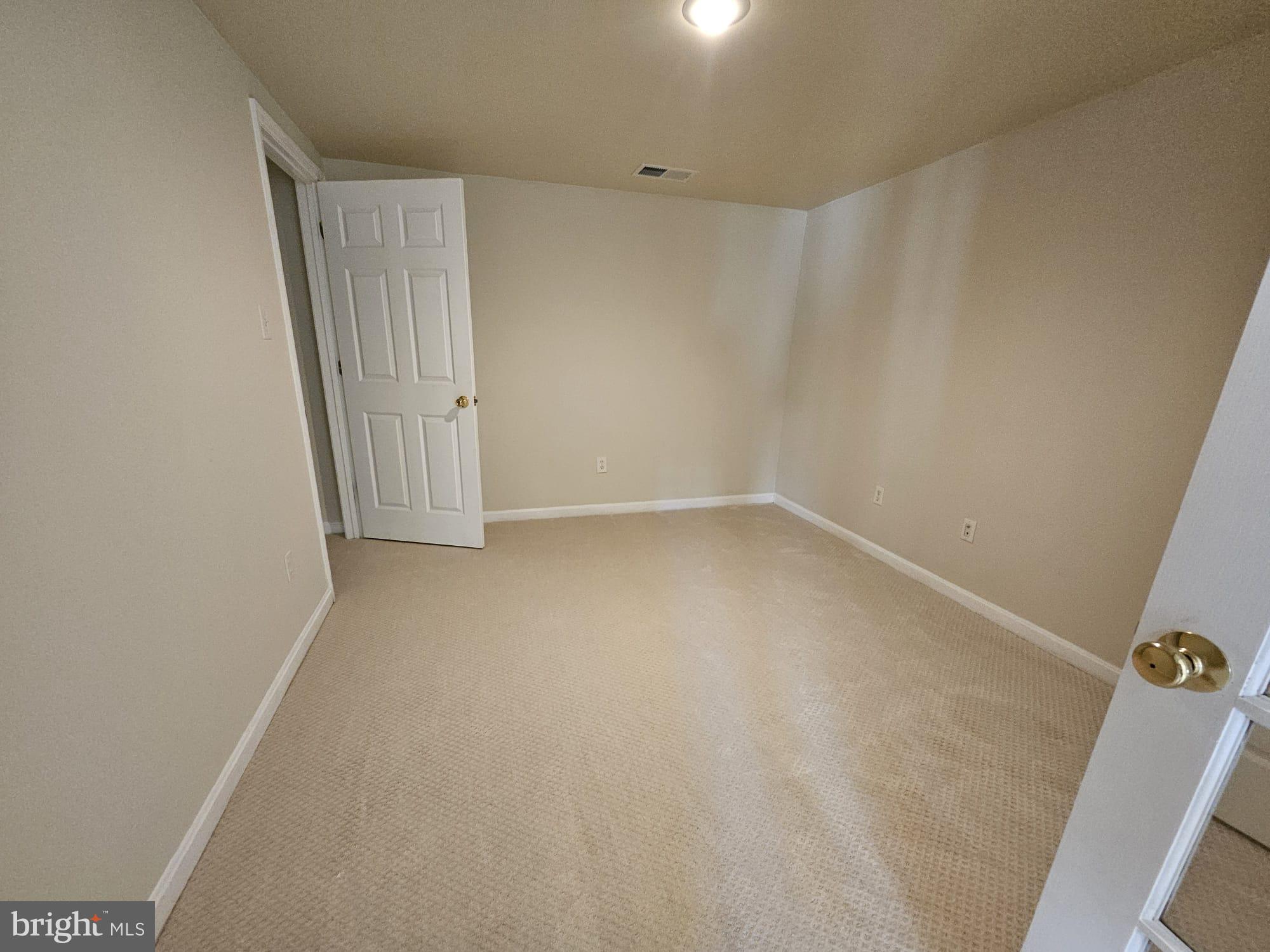 413 FREMONT COURT