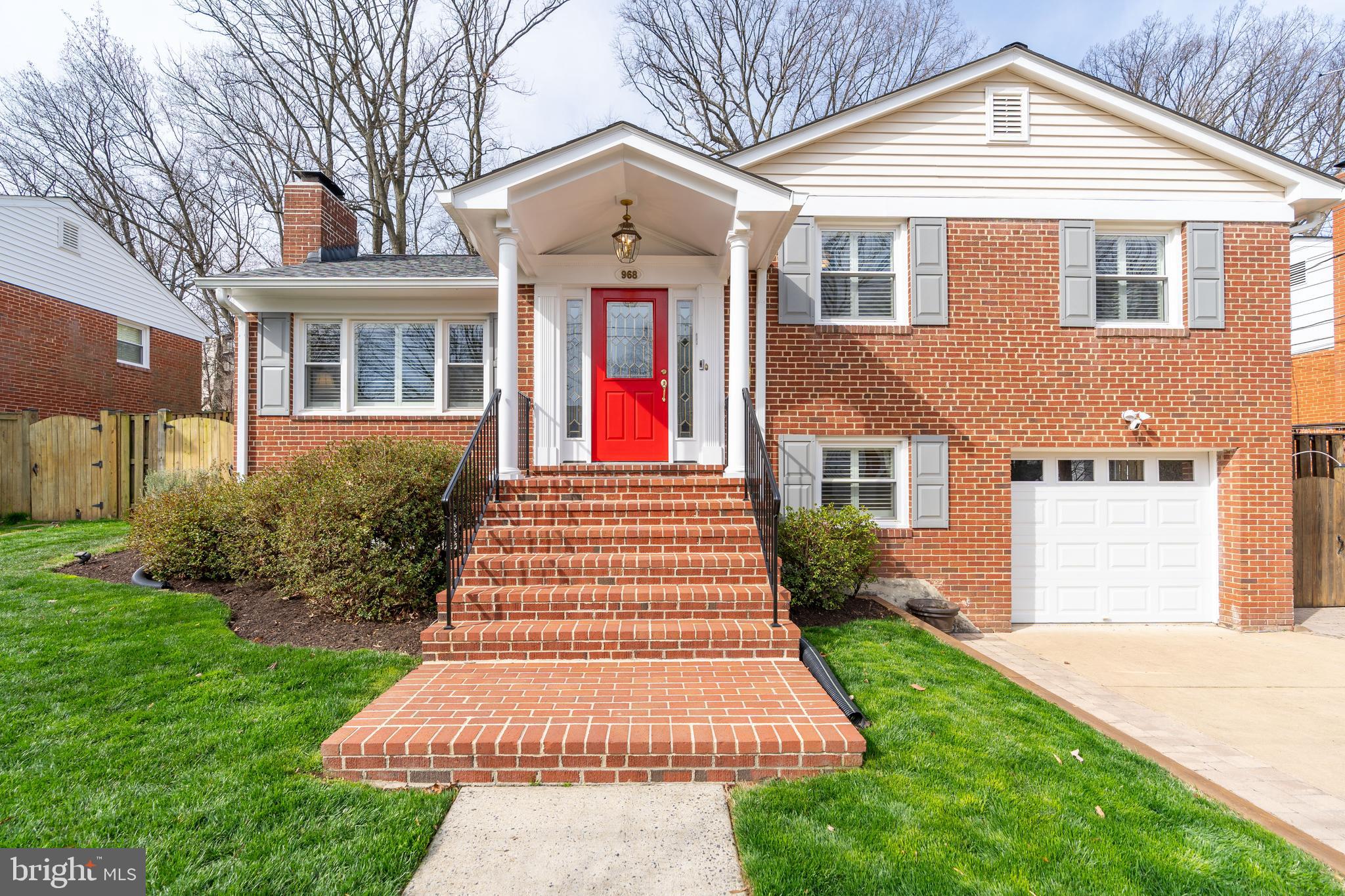 968 N ROCHESTER STREET