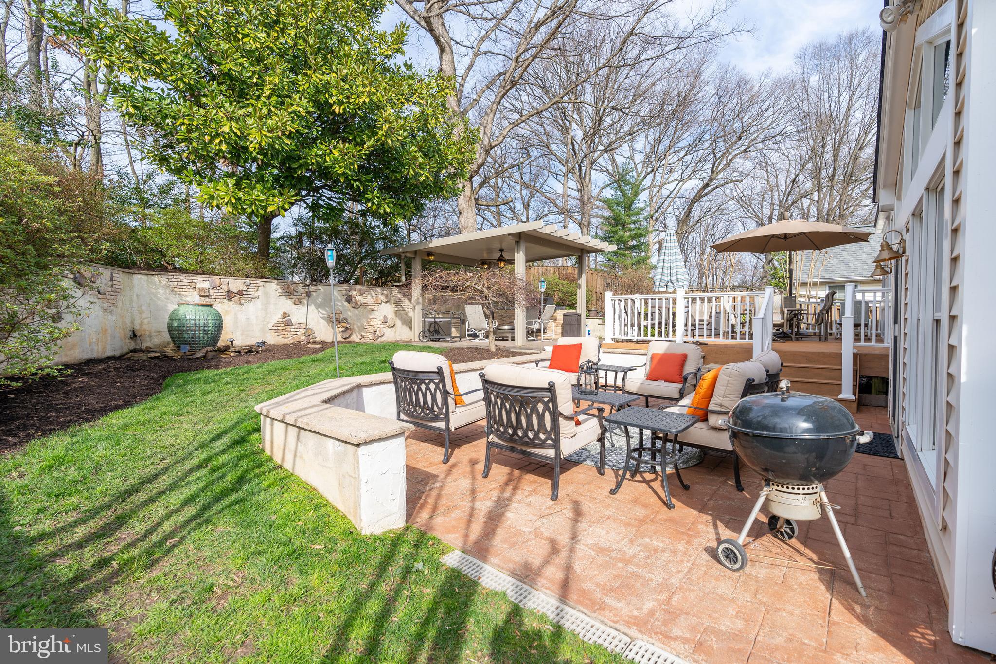 968 N ROCHESTER STREET