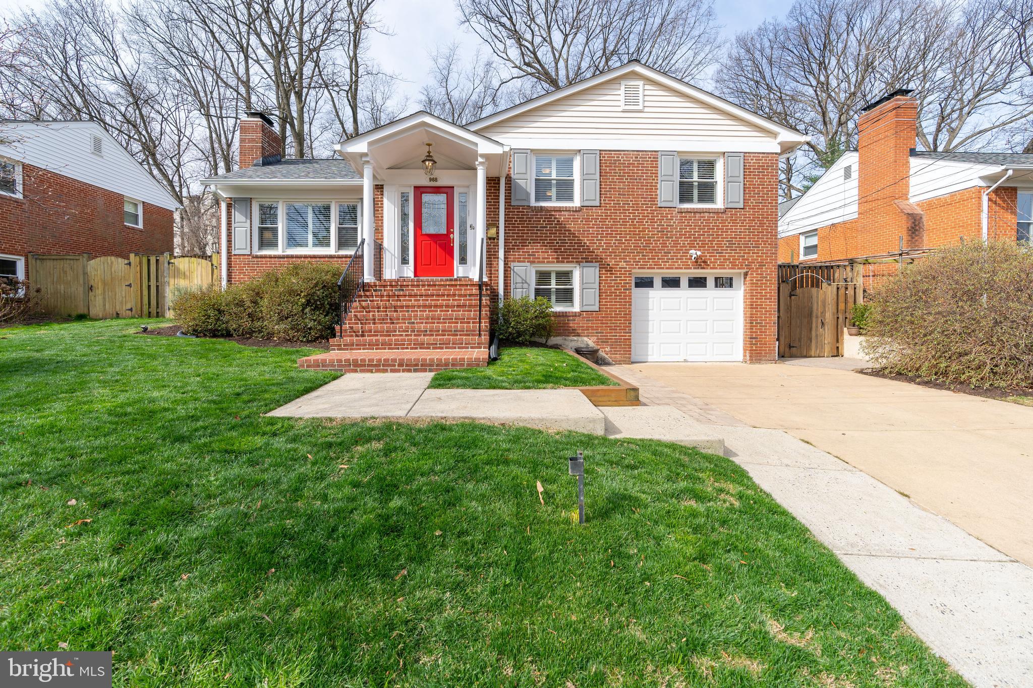 968 N ROCHESTER STREET