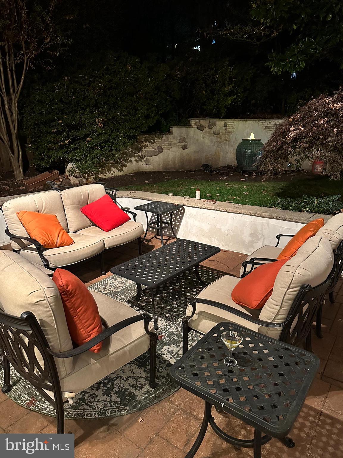 968 N ROCHESTER STREET