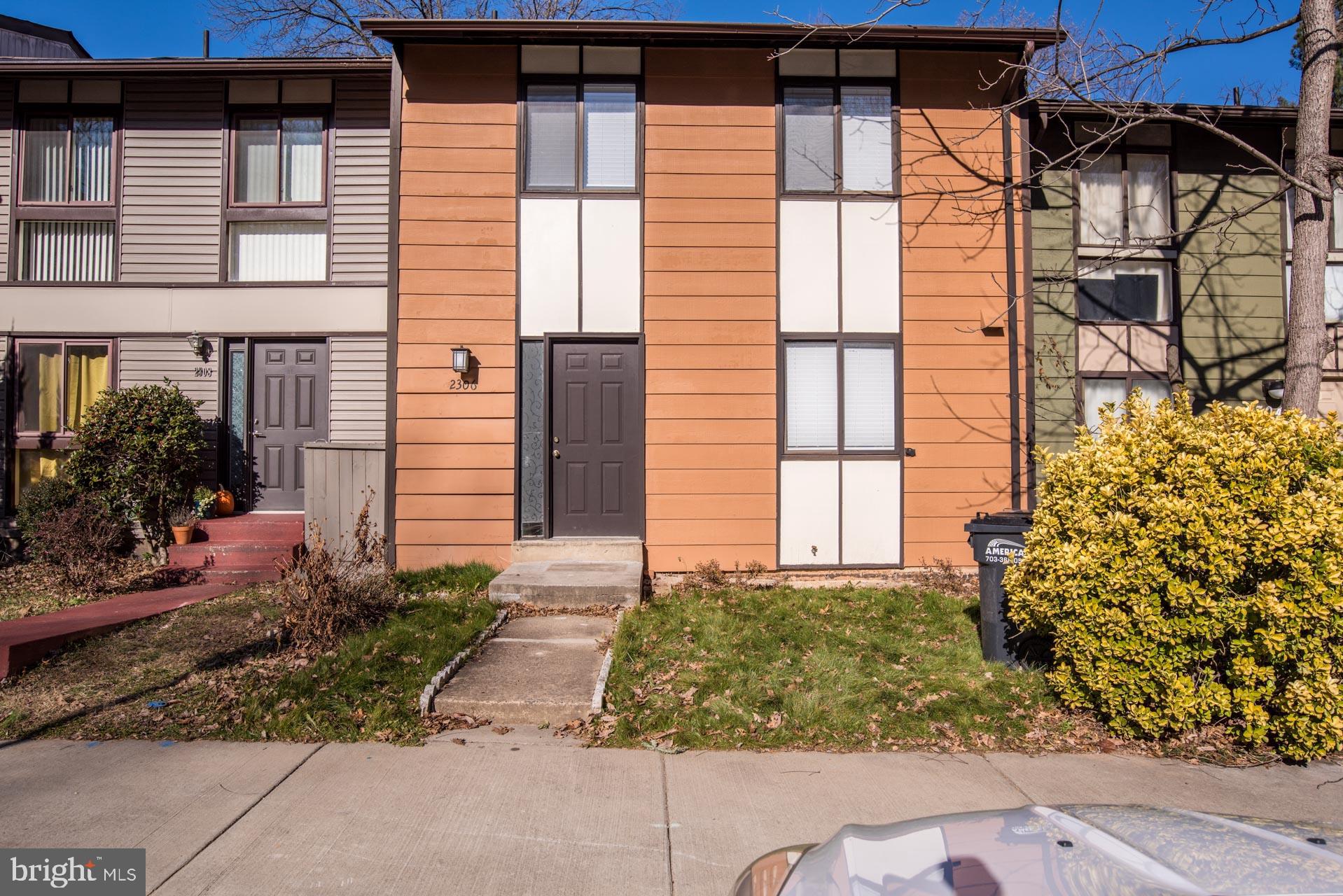 2306 EMERALD HEIGHTS COURT