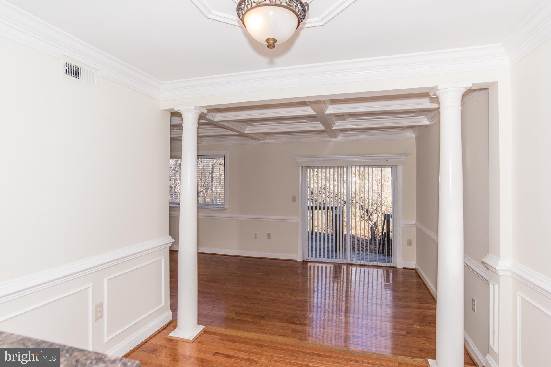 2306 EMERALD HEIGHTS COURT
