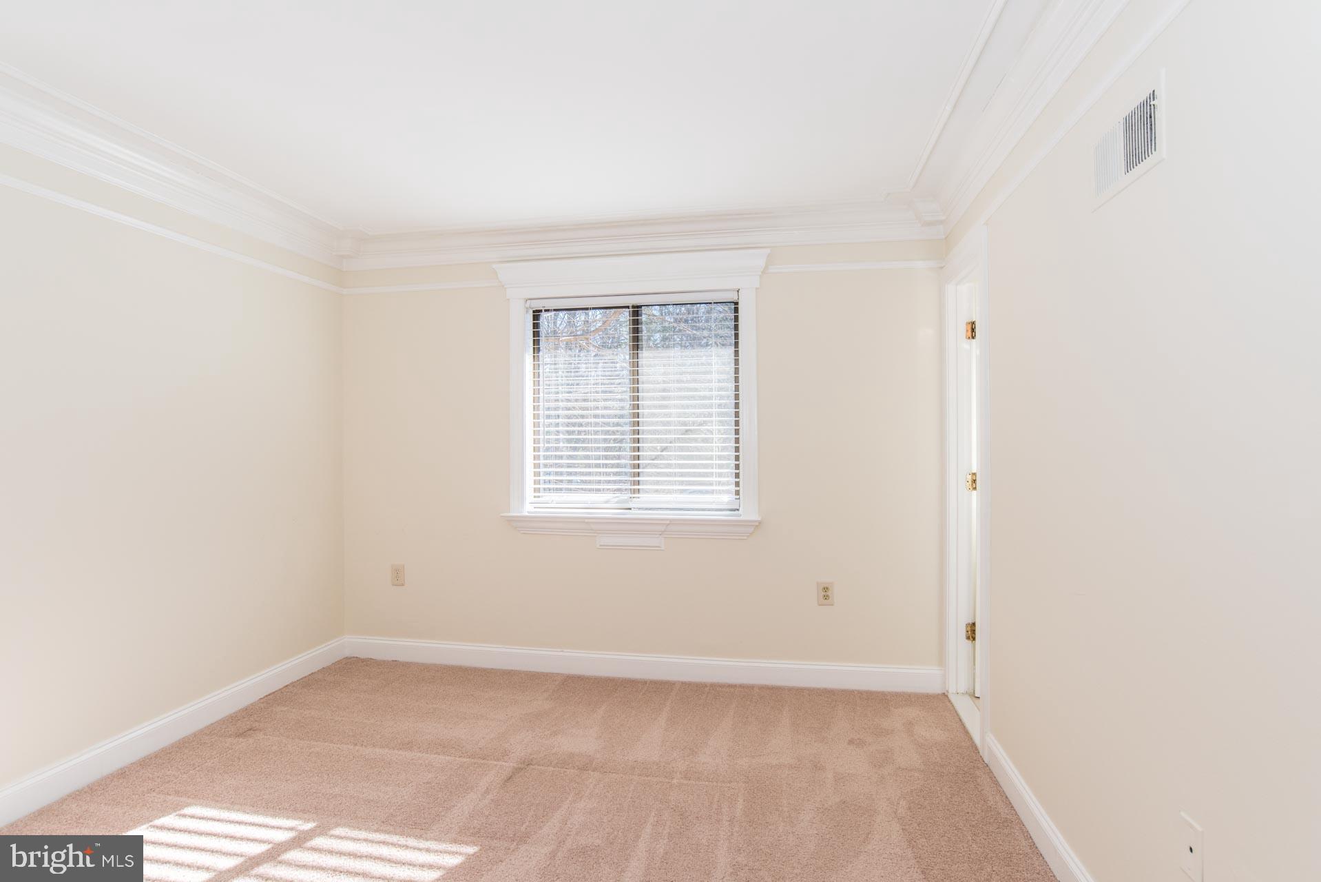 2306 EMERALD HEIGHTS COURT