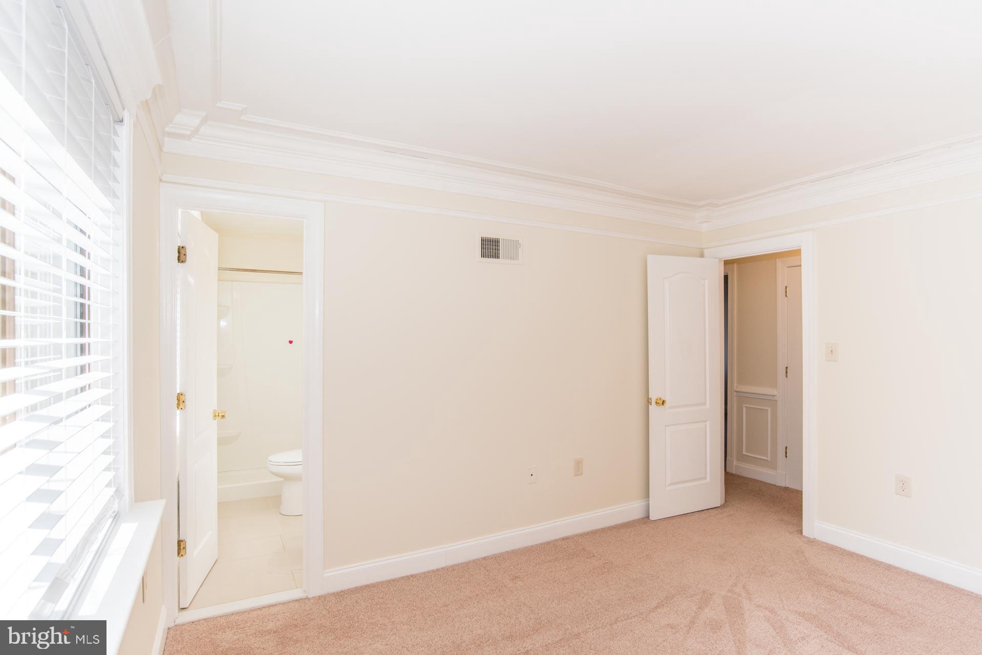2306 EMERALD HEIGHTS COURT