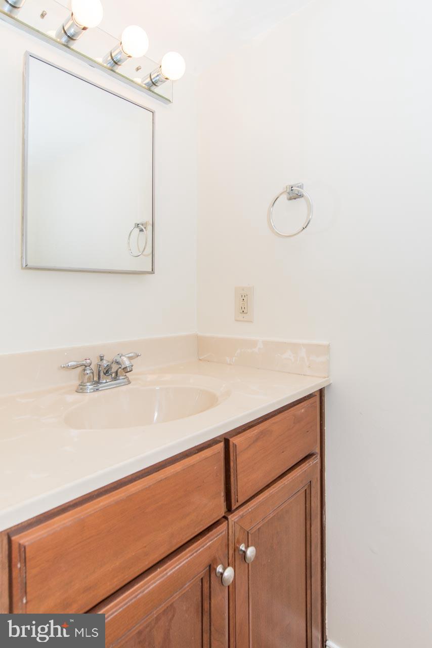 2306 EMERALD HEIGHTS COURT