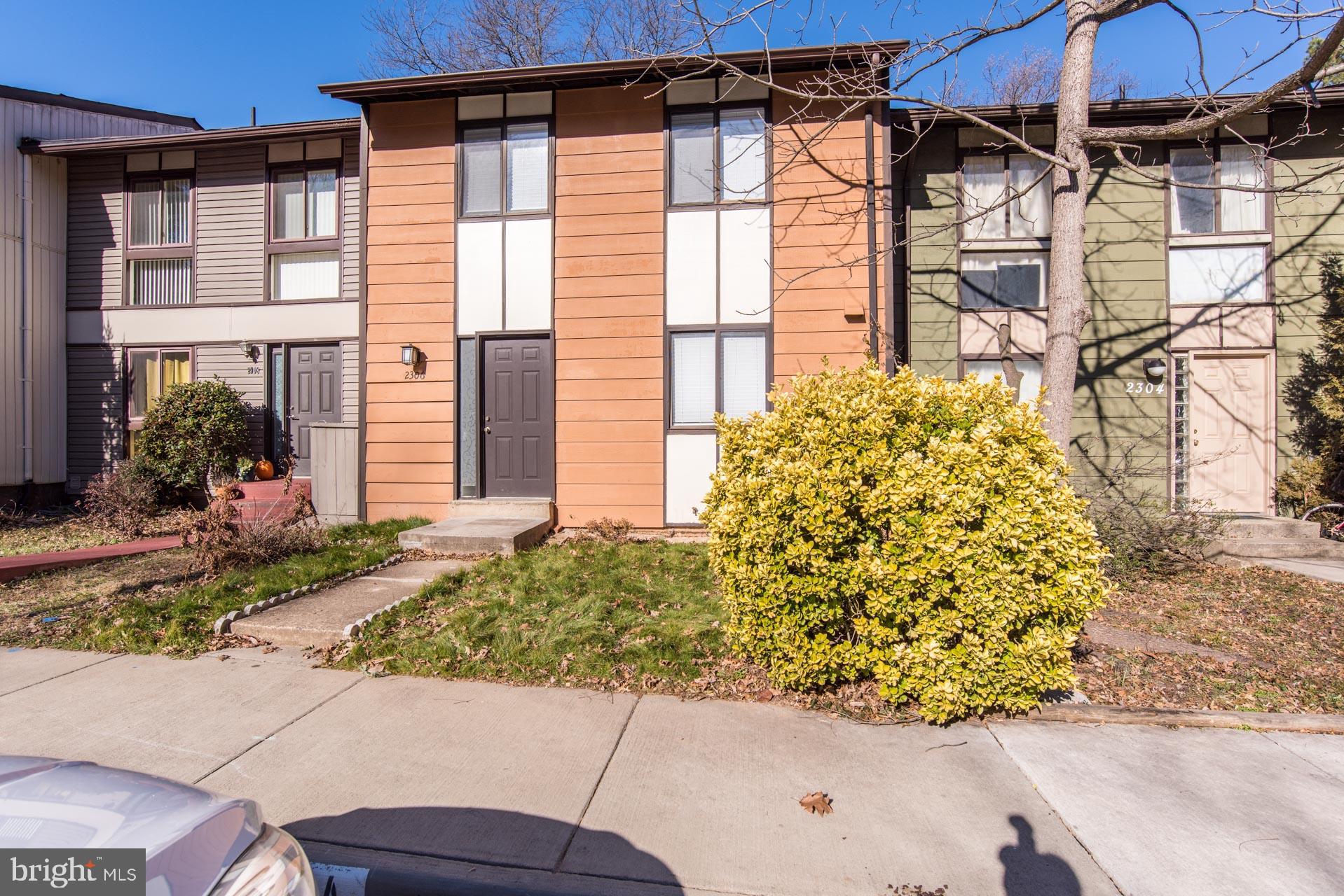 2306 EMERALD HEIGHTS COURT