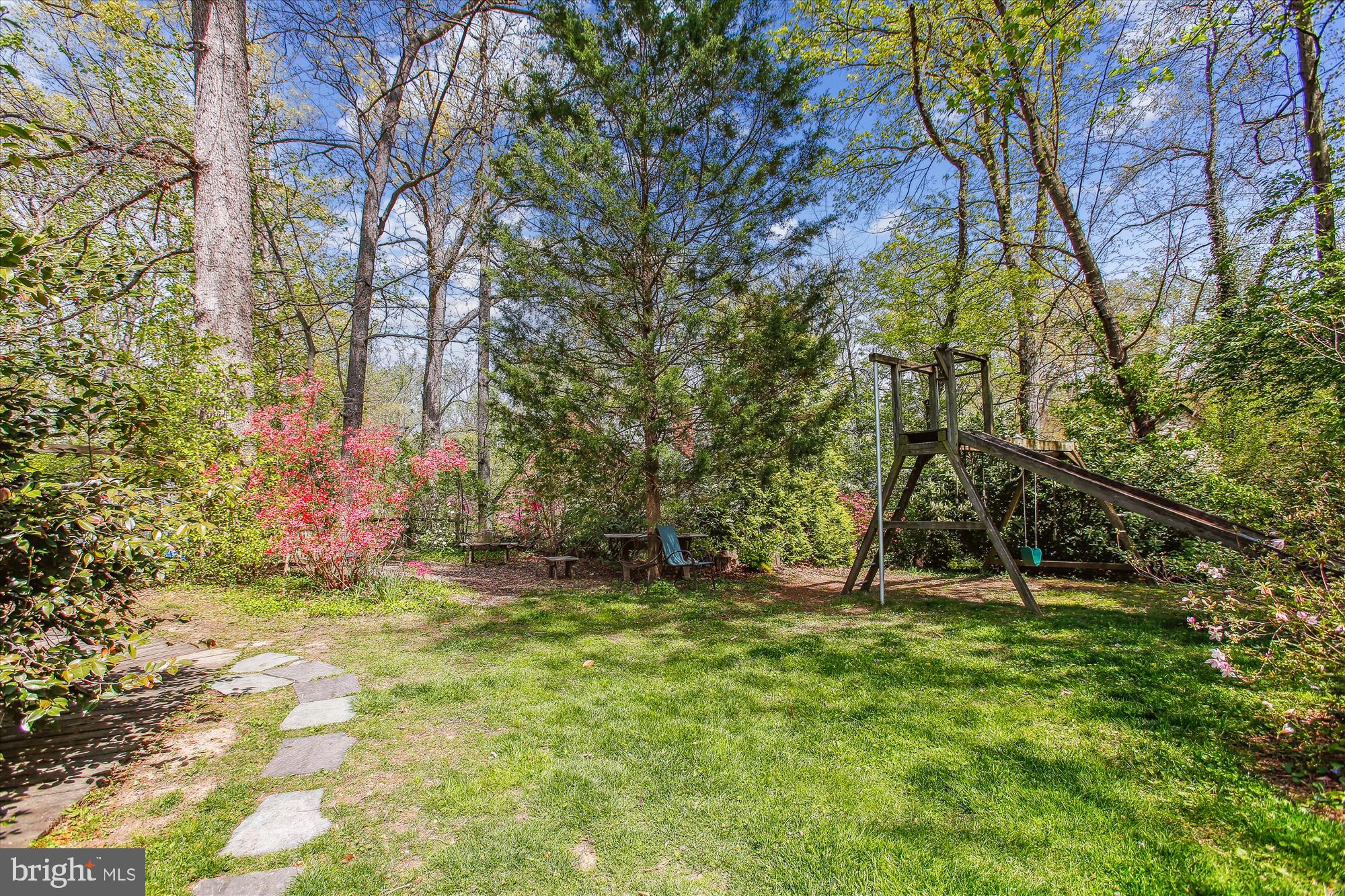 6662 VAN WINKLE DRIVE