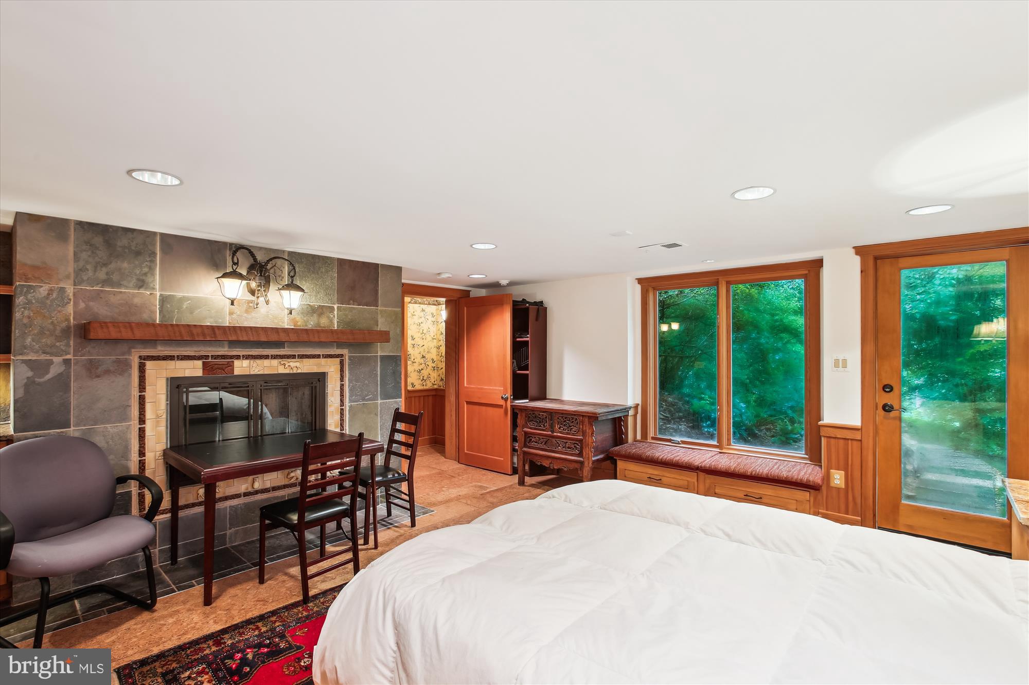 6662 VAN WINKLE DRIVE