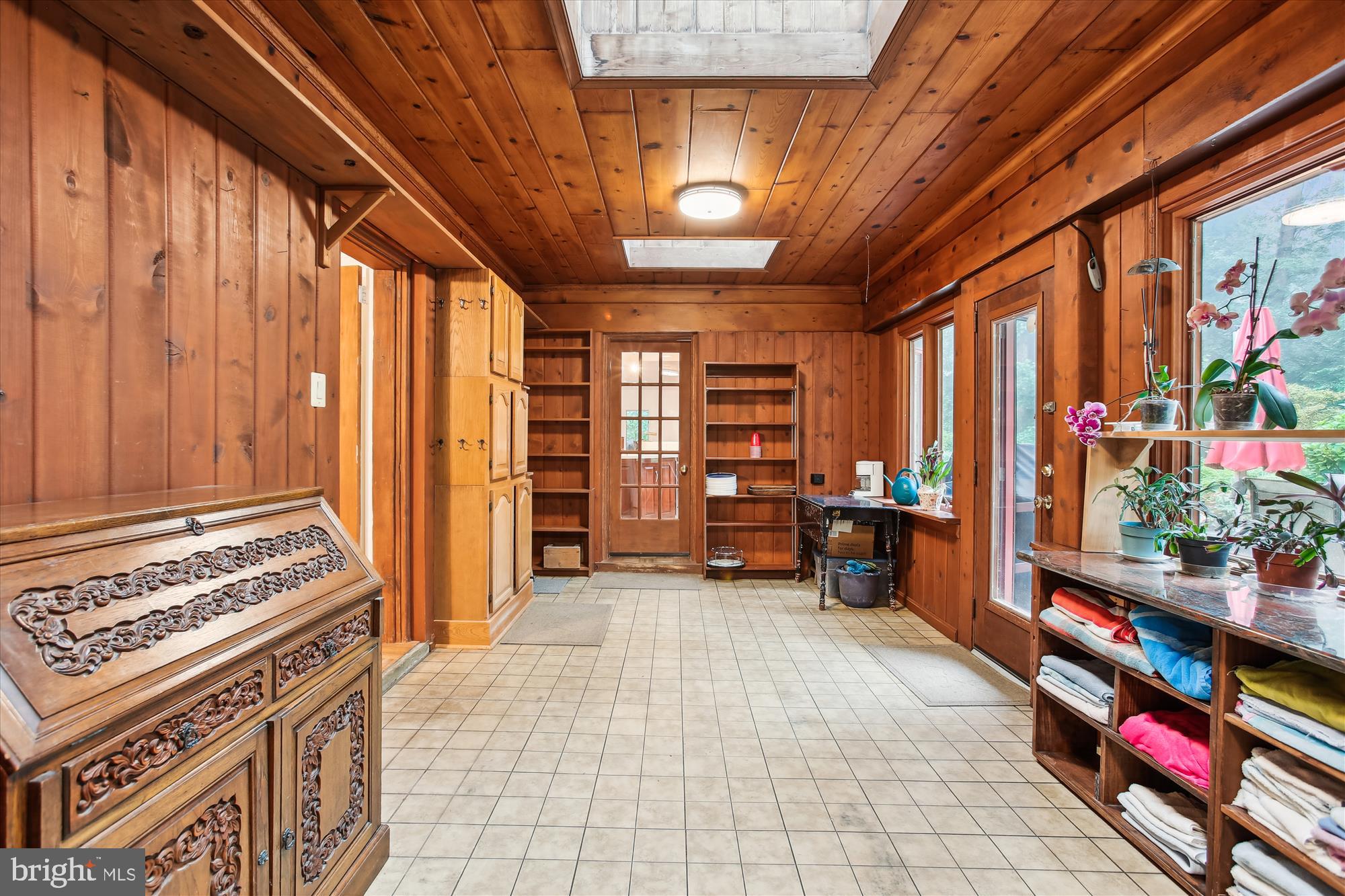 6662 VAN WINKLE DRIVE