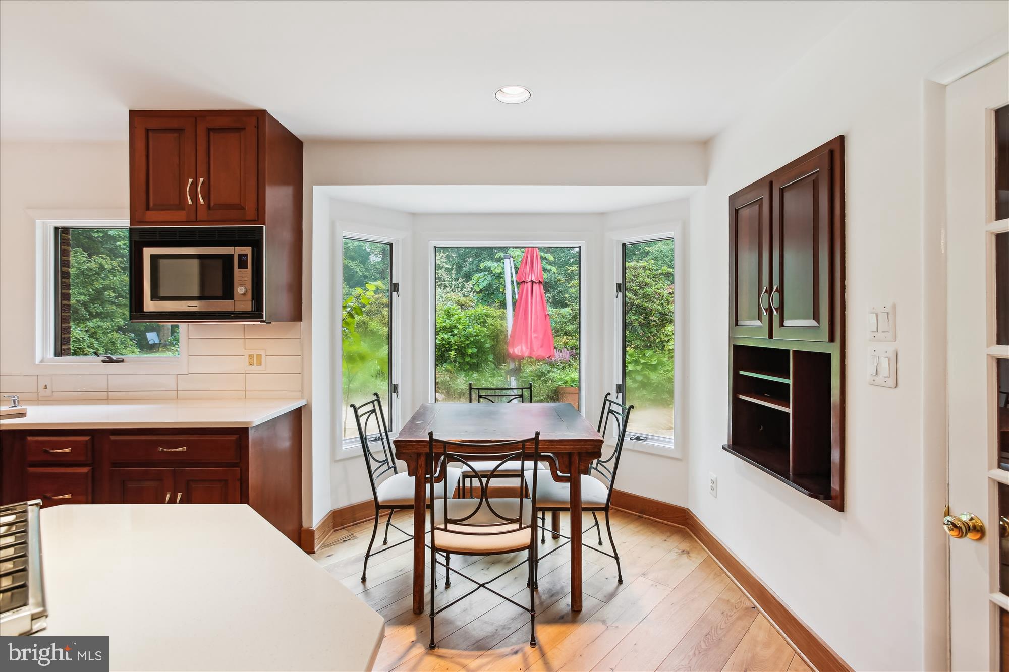 6662 VAN WINKLE DRIVE