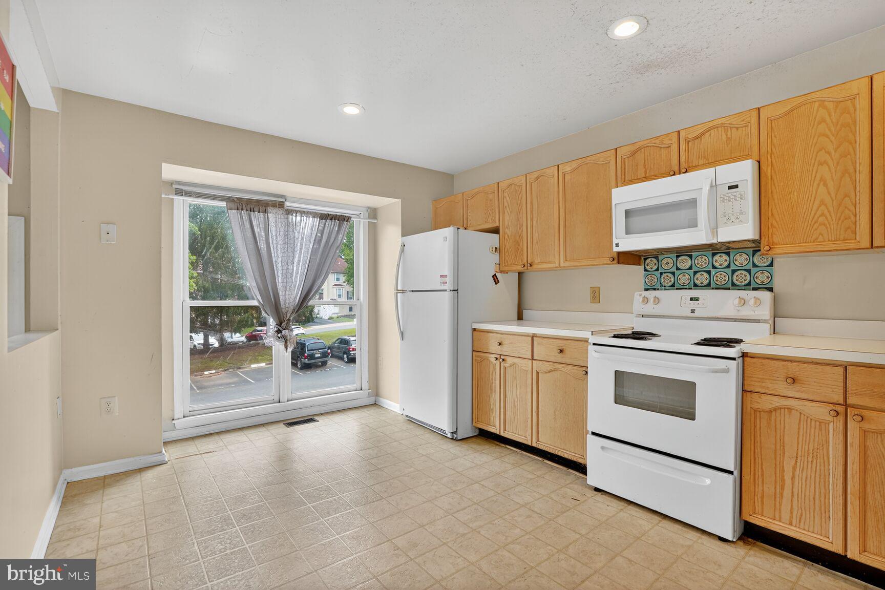 13920 BATON ROUGE COURT