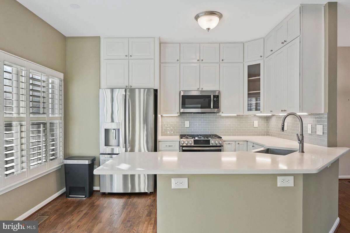 12025 EDGEMERE CIRCLE