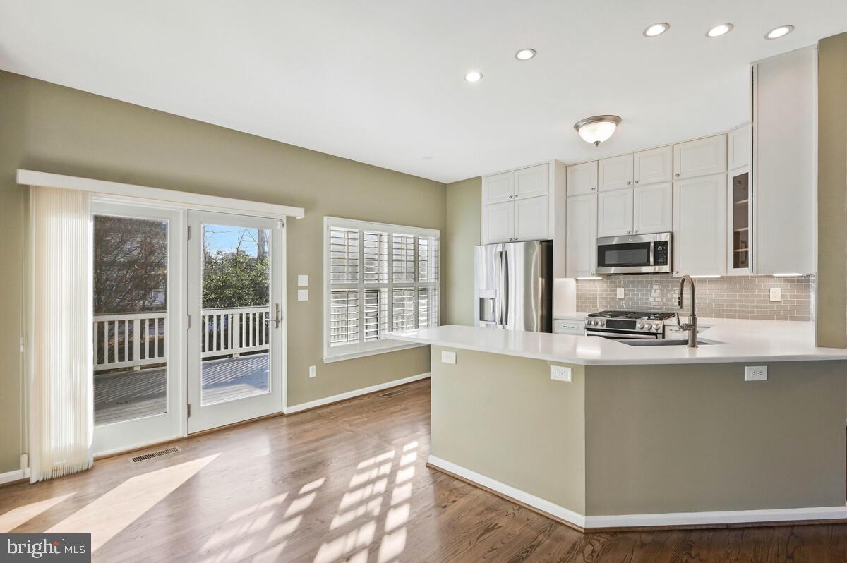 12025 EDGEMERE CIRCLE