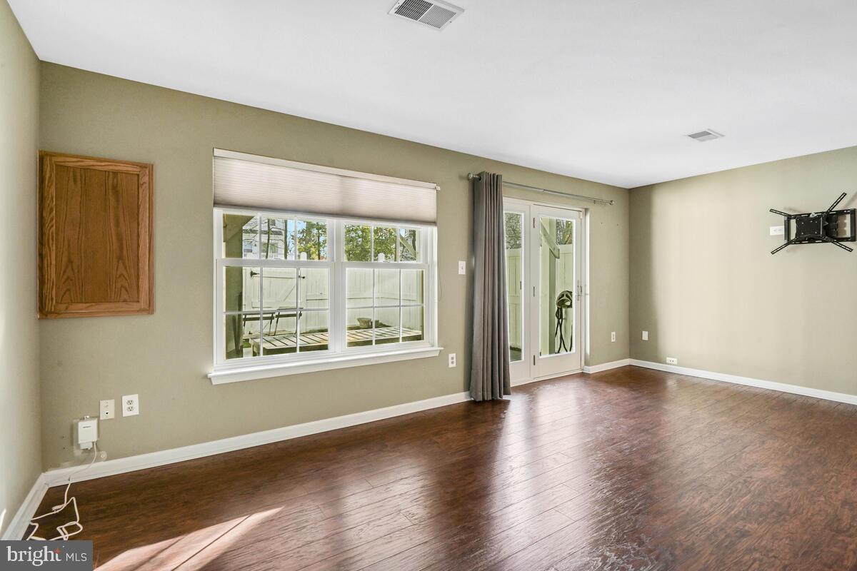 12025 EDGEMERE CIRCLE