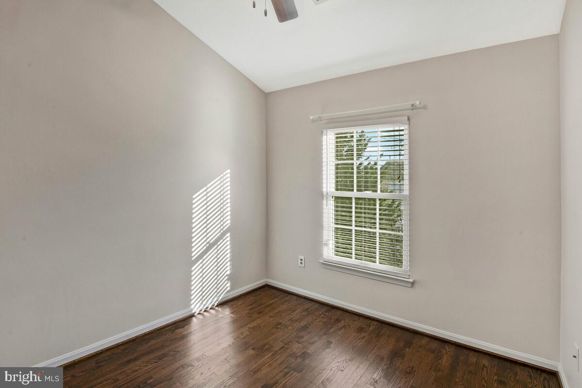 12025 EDGEMERE CIRCLE