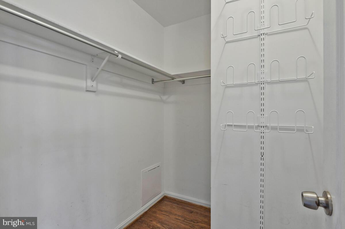12025 EDGEMERE CIRCLE