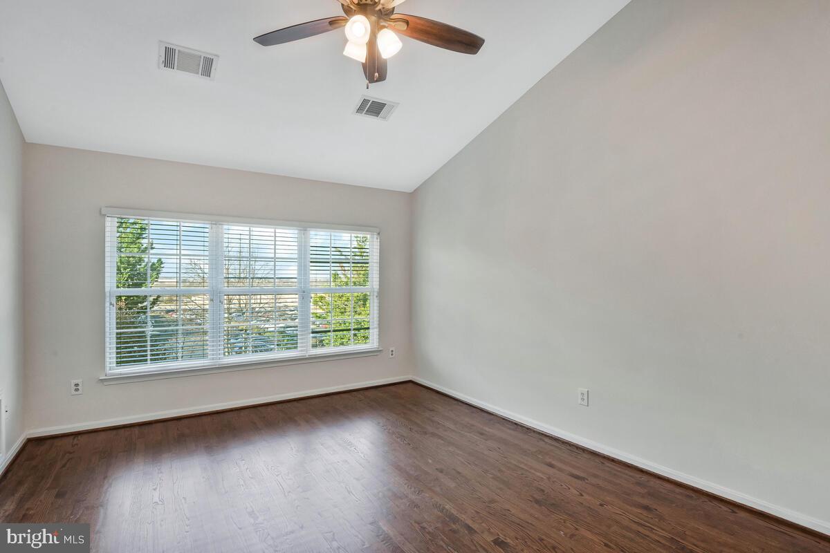12025 EDGEMERE CIRCLE
