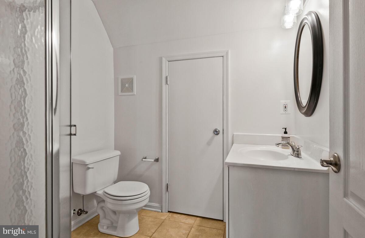 12025 EDGEMERE CIRCLE