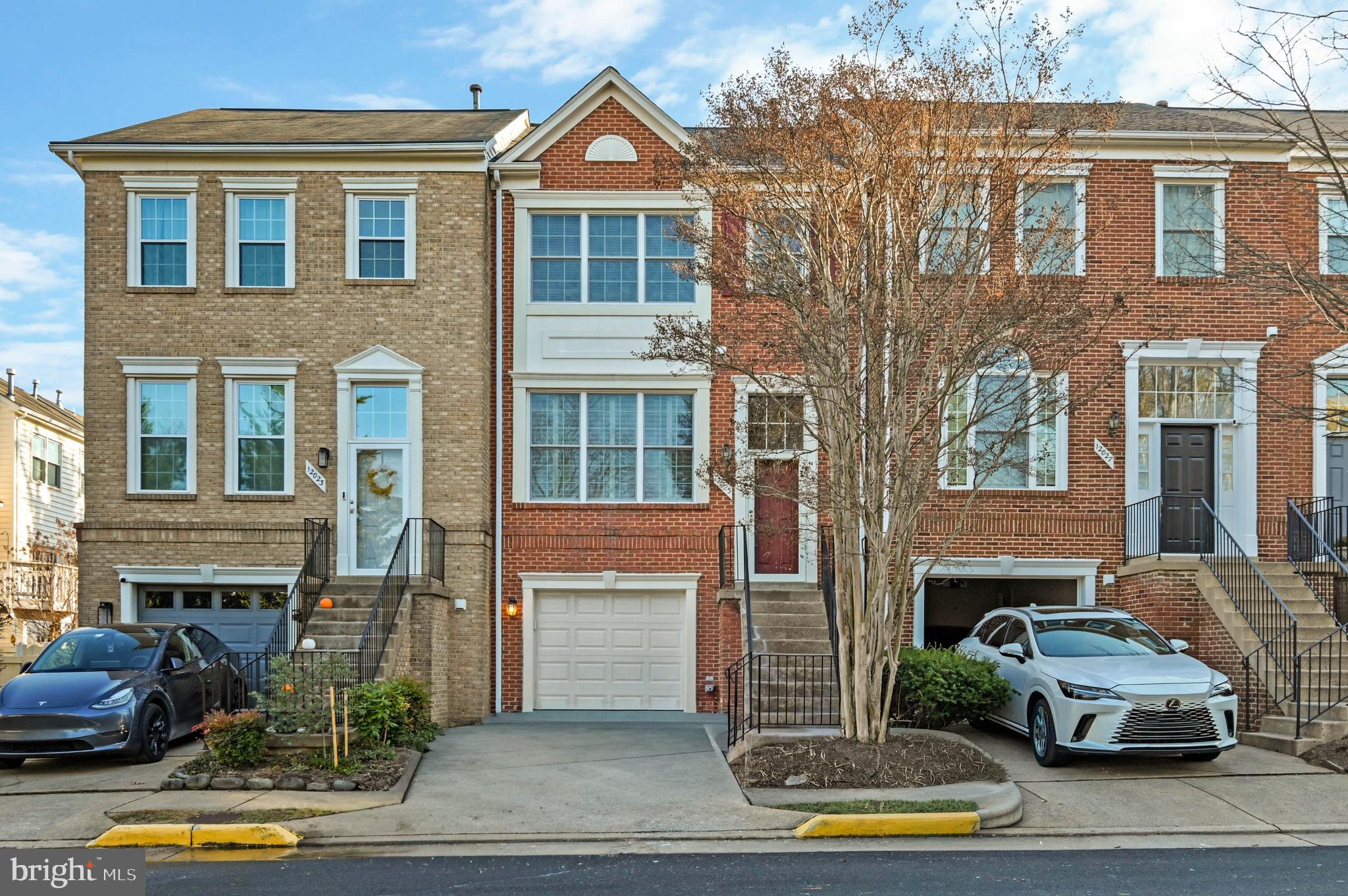 12025 EDGEMERE CIRCLE