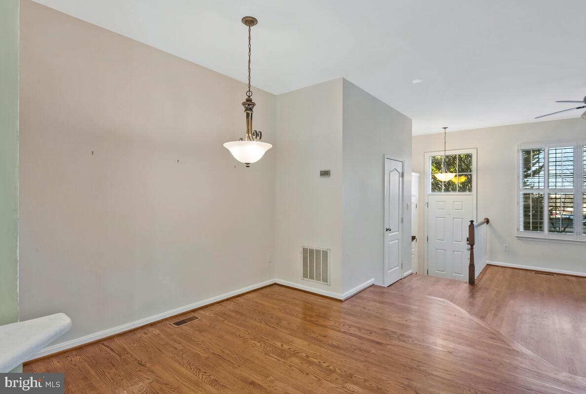 12025 EDGEMERE CIRCLE