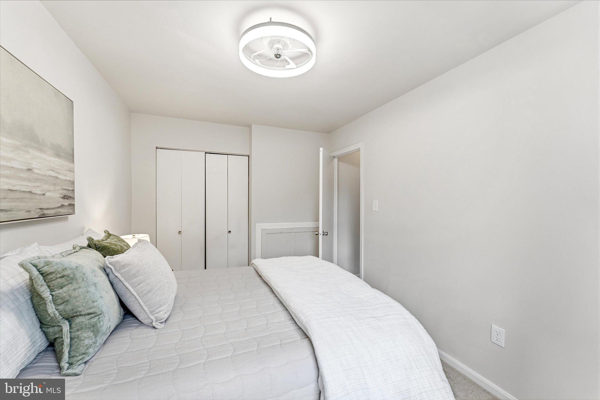 5838 BURKE MANOR COURT