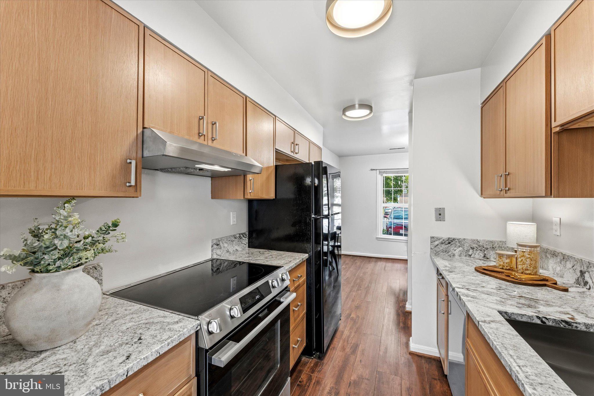 5838 BURKE MANOR COURT
