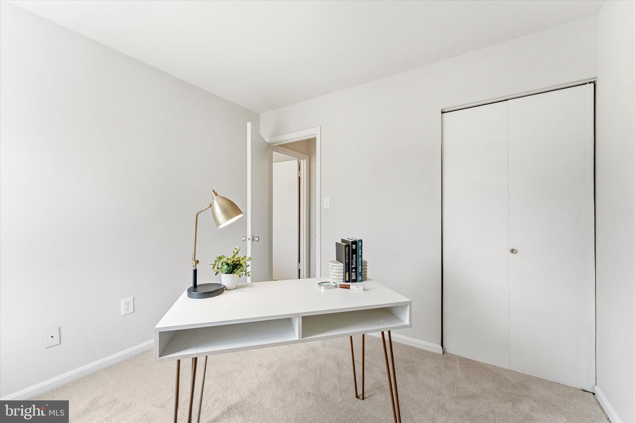 5838 BURKE MANOR COURT