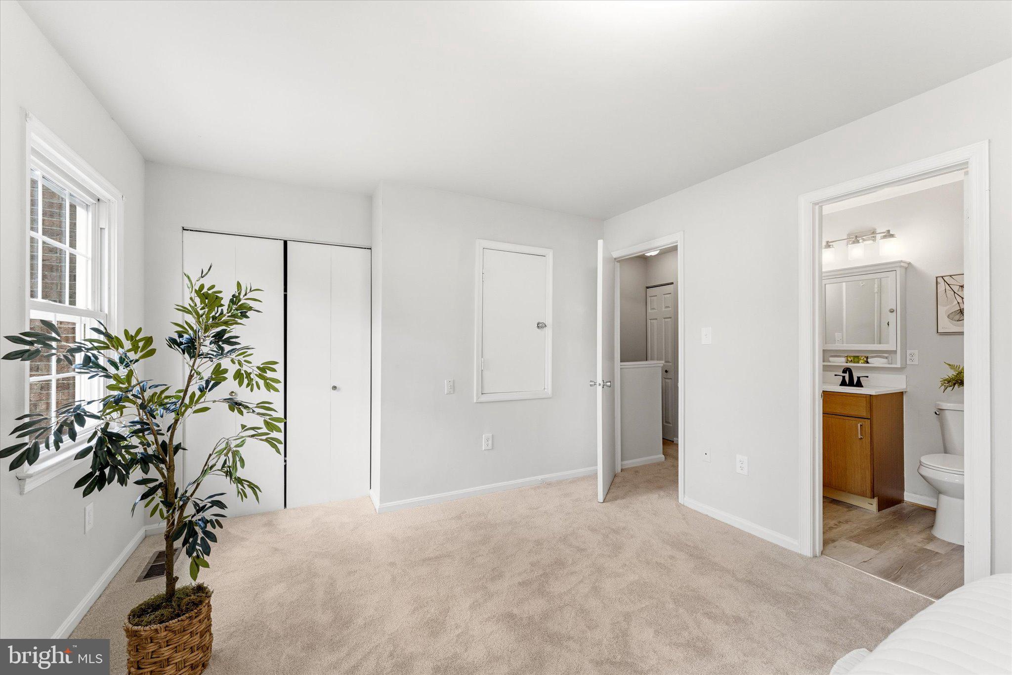 5838 BURKE MANOR COURT